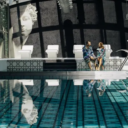 Park & Hotel 5*
