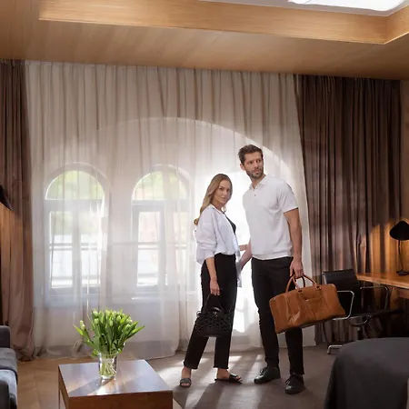 سيتي بارك آند ريزيدنس