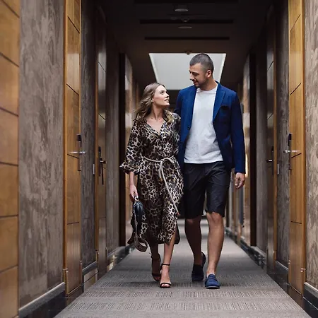 سيتي بارك آند ريزيدنس فندق بوزنان